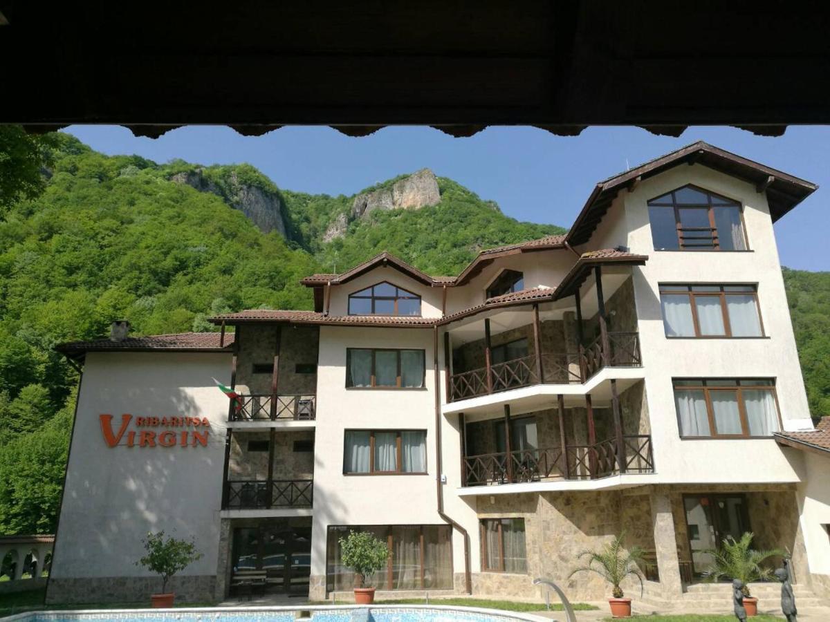 Family Hotel Virgin Рибарица Экстерьер фото