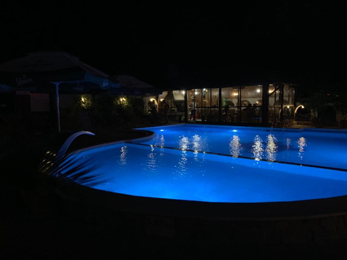 Family Hotel Virgin Рибарица Экстерьер фото