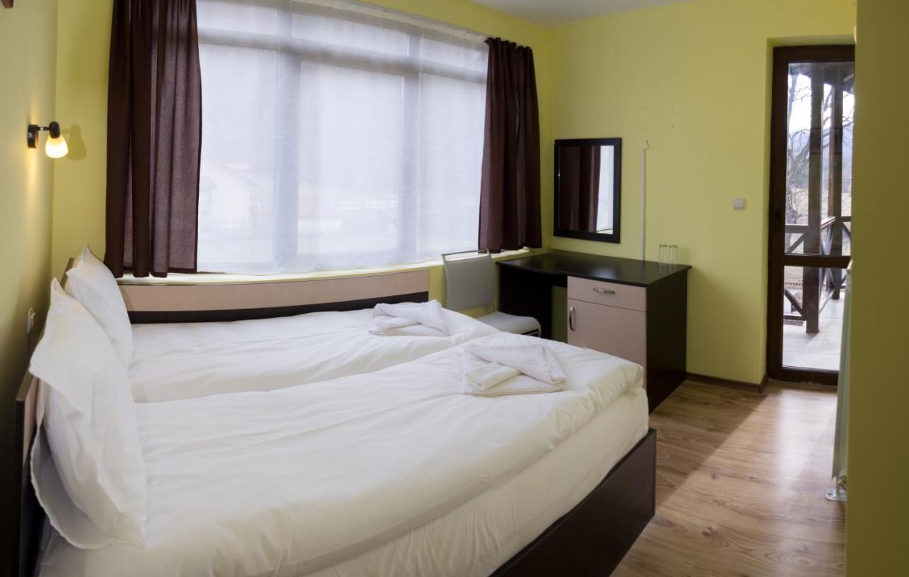 Family Hotel Virgin Рибарица Экстерьер фото