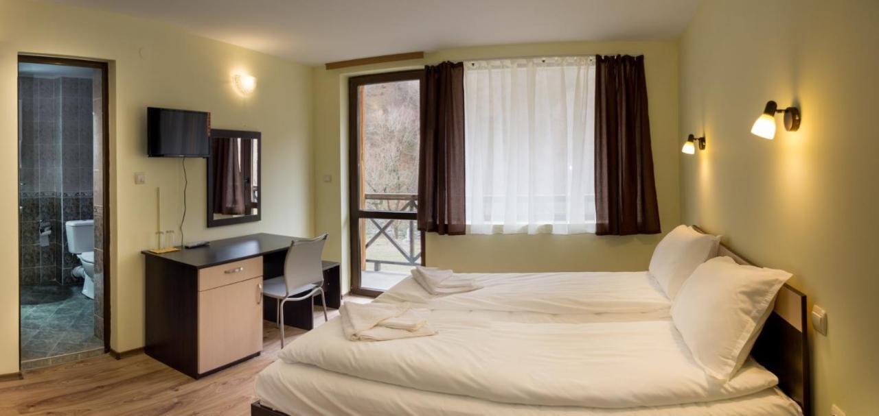 Family Hotel Virgin Рибарица Экстерьер фото