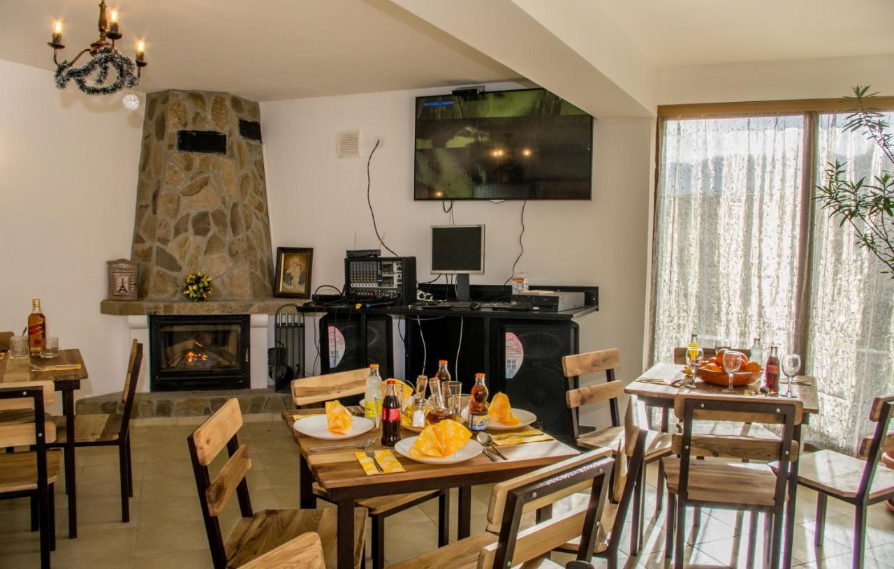 Family Hotel Virgin Рибарица Экстерьер фото
